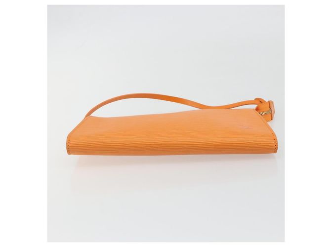 LOUIS VUITTON Epi Pochette Accessoires Orange Mandarin M5294H LV Auth 197554A - vista 3