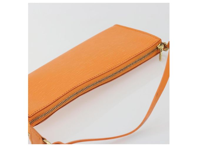 LOUIS VUITTON Epi Pochette Accessoires Orange Mandarin M5294H LV Auth 197554A - vista 4