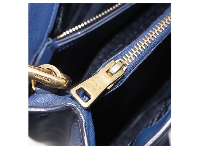 Saffiano Borsa a Mano PRADA Pelle Safiano 2way Blu Oro Auth BA15150V D'oro - vista 29