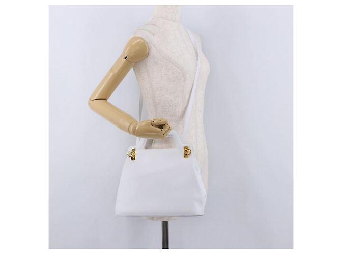 Borsa Salvatore Ferragamo Gancini in pelle 2way White Gold Auth 196350 - vista 23