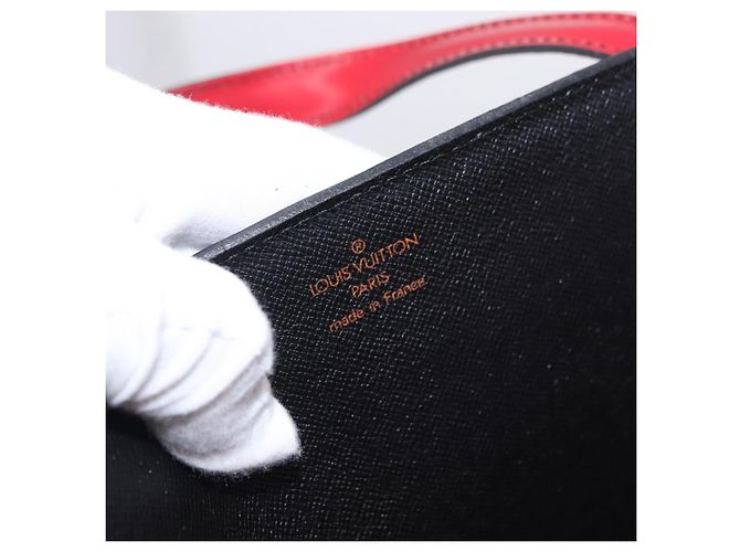 Borsa a mano LOUIS VUITTON Epi Bicolor Varenne Nero Rosso M52387 LV Auth 194393 - vista 17