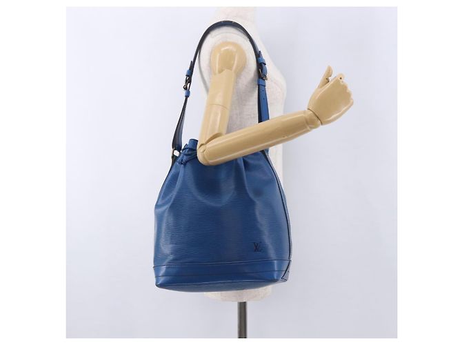 Borsa a tracolla LOUIS VUITTON Epi Noe Blu M44005 LV Auth BA14874A - vista 22