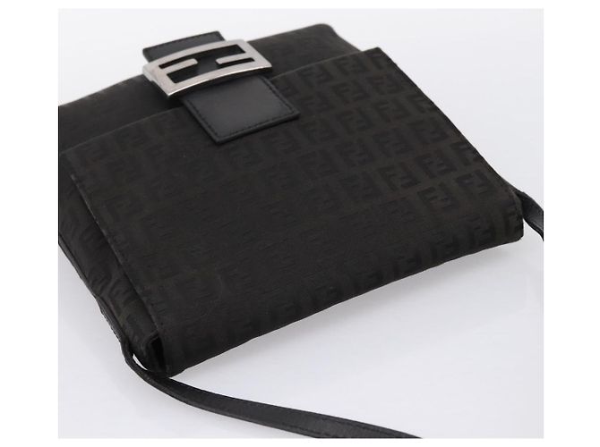 Borsa a tracolla FENDI Zucchino Canvas Mamma Baguette Nera 8BT075 Auth 196407A Nero Argento - vista 6