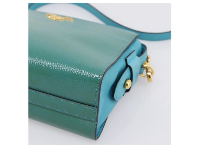 Saffiano Borsa a tracolla PRADA in pelle Safiano Verde Oro Auth am12262A D'oro - vista 9