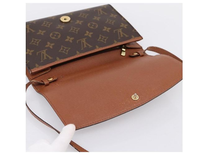 LOUIS VUITTON Monogram Bordeaux 24 Shoulder Bag M51798 LV Auth 197054 Monogramma - vista 17