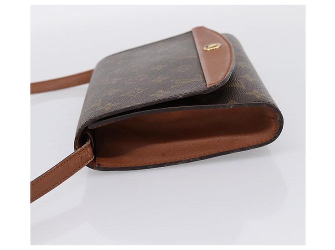 LOUIS VUITTON Monogram Bordeaux 24 Shoulder Bag M51798 LV Auth 197054 Monogramma - vista 3