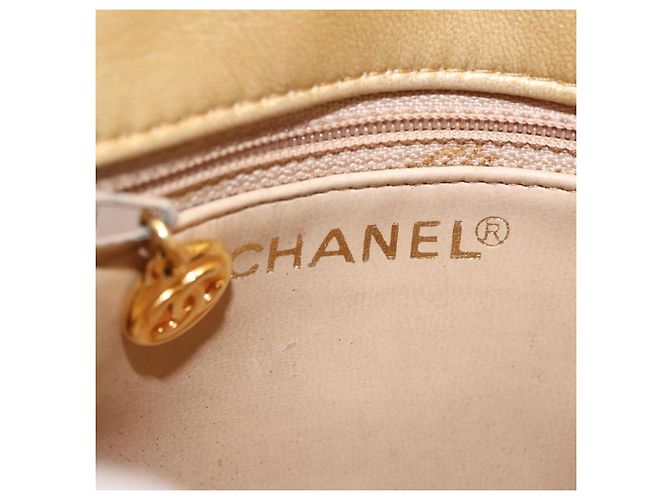 Borsa vita CHANEL Matelasse in pelle d'agnello Gold CC Auth 198737 D'oro - vista 19