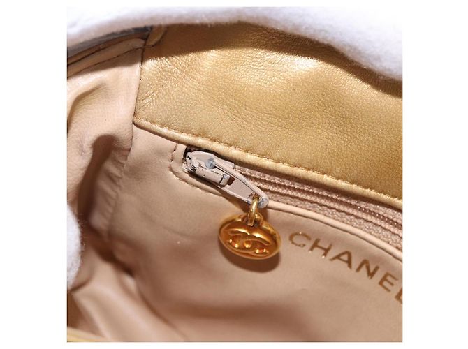 Borsa vita CHANEL Matelasse in pelle d'agnello Gold CC Auth 198737 D'oro - vista 22
