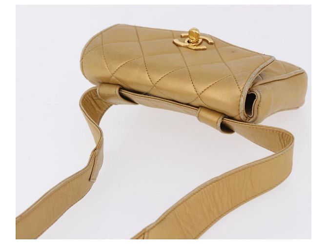 Borsa vita CHANEL Matelasse in pelle d'agnello Gold CC Auth 198737 D'oro - vista 6