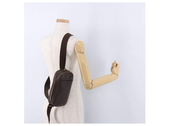 LOUIS VUITTON Monogram Pochette Gange Shoulder Bag M51870 LV Auth BA14902 Monogramma - vista 22
