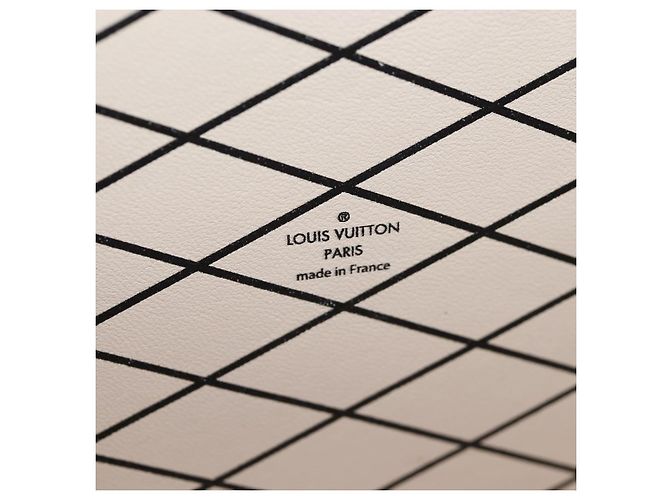 LOUIS VUITTON Borsa a tracolla Catgram Petite Mar White M44407 LV Auth 197522SM Bianco Monogramma - vista 27