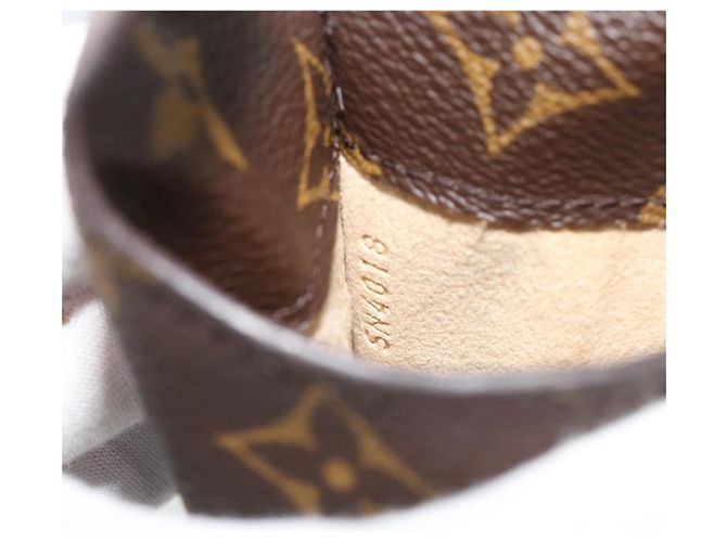 LOUIS VUITTON Monogram Etui Lunette PM Estuche para Gafas M66545 LV Auth 197561V Monograma - vista 11