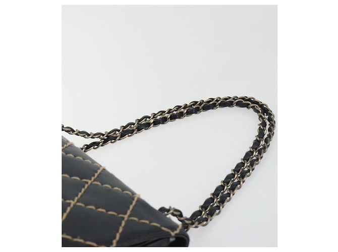 Borsa a tracolla con catena CHANEL Wild Stitch in pelle nera e oro CC Auth 198302V Nero D'oro - vista 14