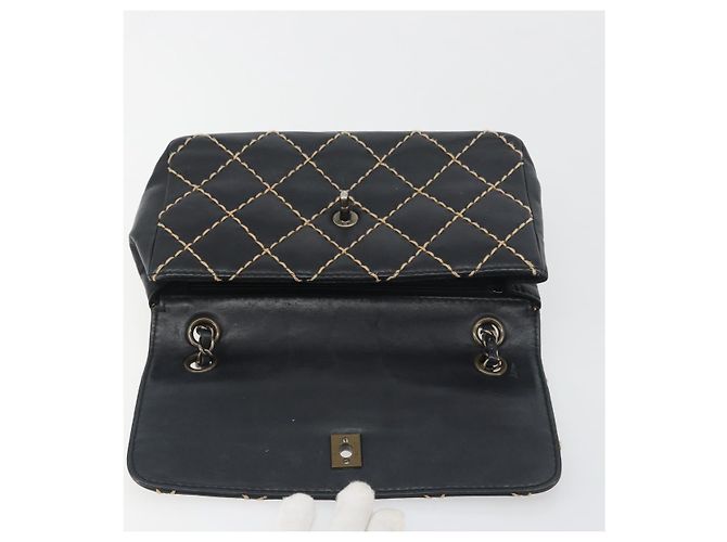 Borsa a tracolla con catena CHANEL Wild Stitch in pelle nera e oro CC Auth 198302V Nero D'oro - vista 19