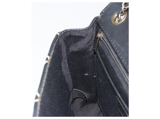Borsa a tracolla con catena CHANEL Wild Stitch in pelle nera e oro CC Auth 198302V Nero D'oro - vista 22