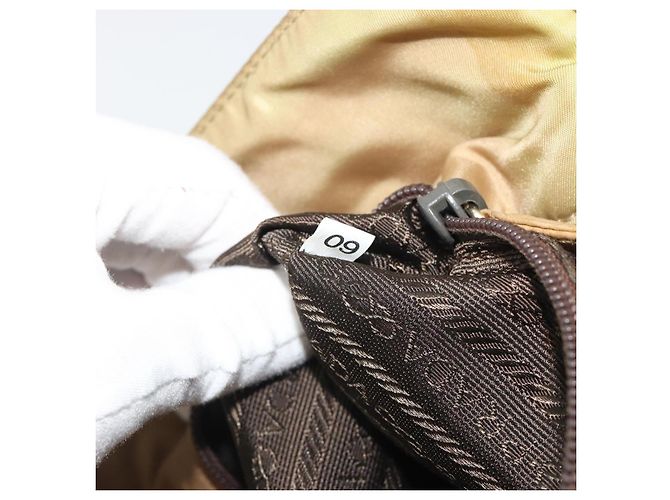 PRADA Chain Tote Bag Nylon Beige Gold Auth 194329 Golden - Ansicht 12