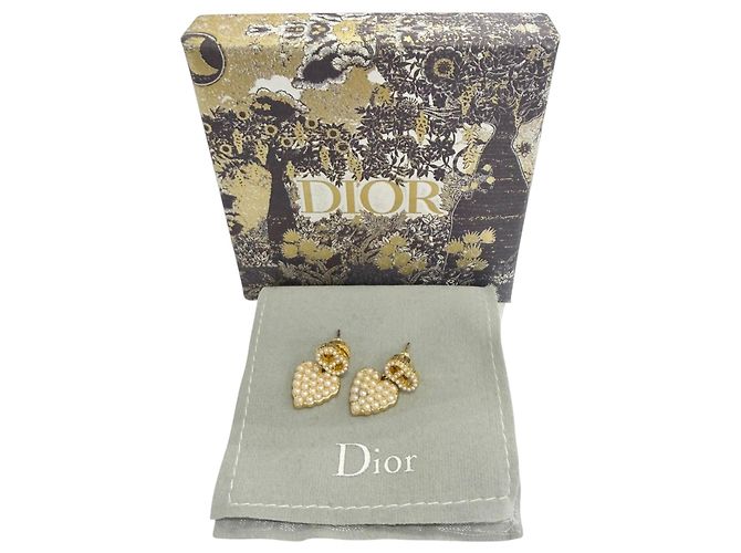 Orecchini Dior placcati in oro con logo CD, cuore in perle sintetiche e chiusura a pressione D'oro - vista 7