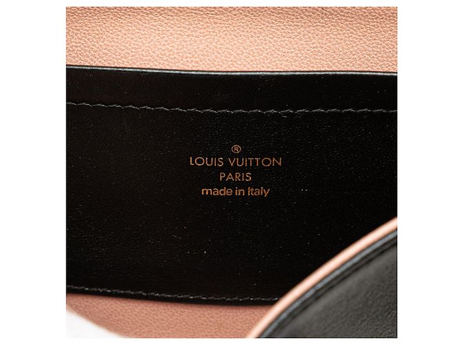 Borsa a tracolla Pochette Coussin Louis Vuitton Monogram Embossed nera Nero - vista 5