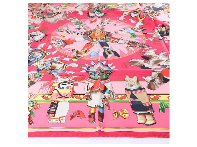 Hermès Carré 90 "Kachinas" Seidentuch in Rosa Pink - Ansicht 4