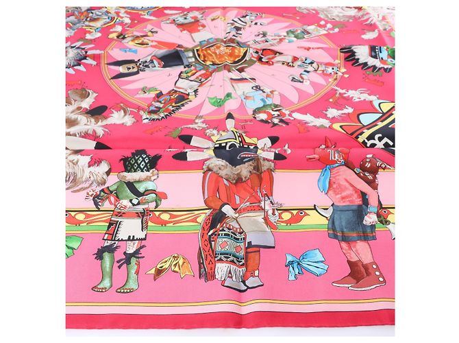 Hermès Carré 90 "Kachinas" Seidentuch in Rosa Pink - Ansicht 5