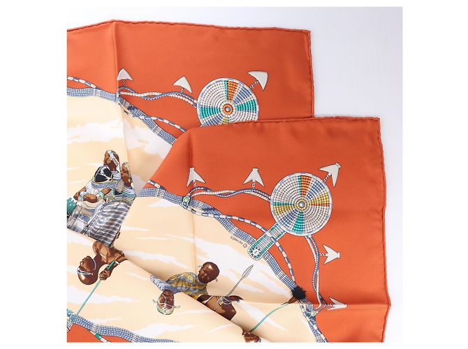 Hermès Carré 90 "PERLES DU KENYA" Seidentuch in Braun - Ansicht 2