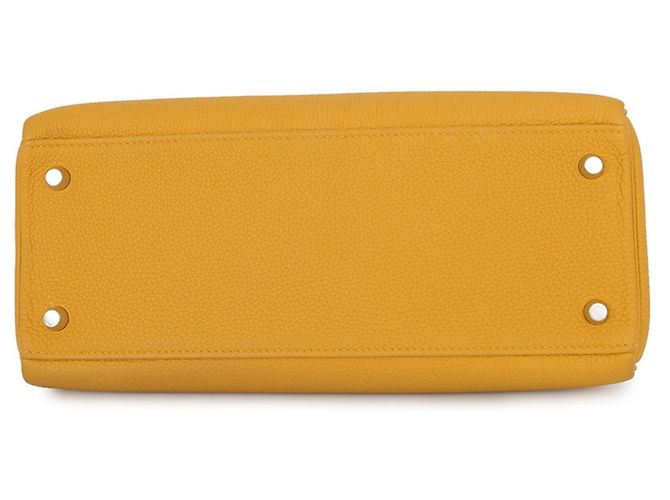 Hermès Borsa Hermes Kelly 28 in pelle Togo Jaune Ambre Giallo - vista 3