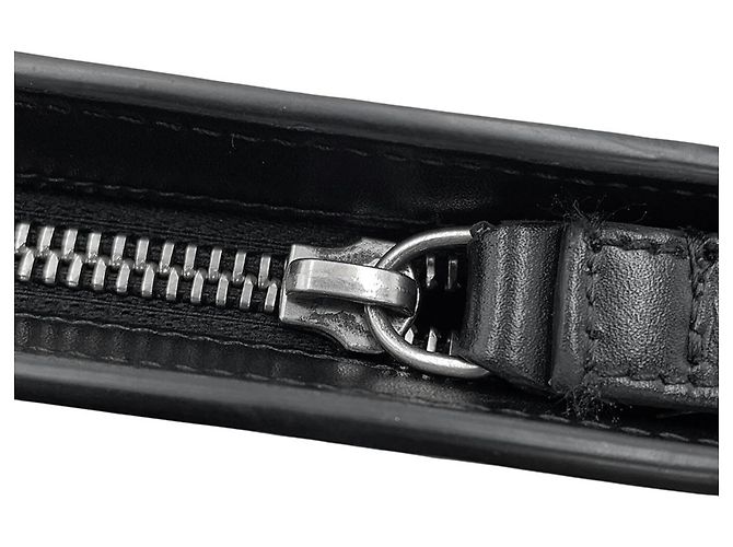 Céline Pochette Celine Triomphe en cuir de veau Noir - vue 10