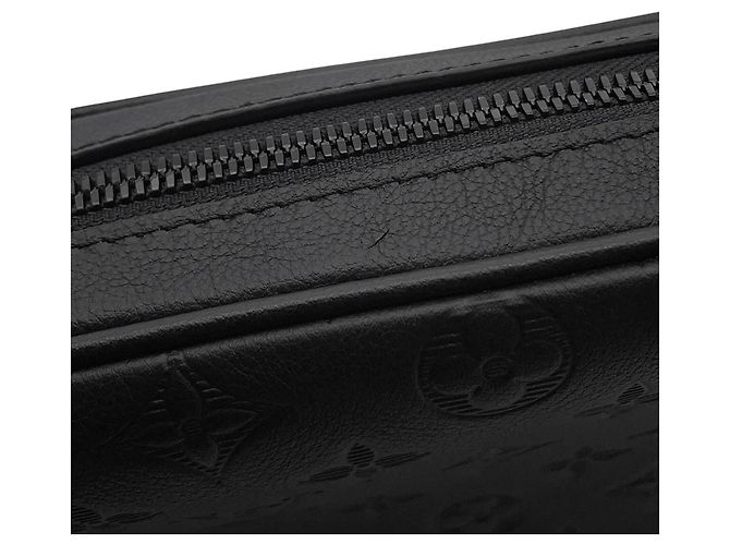 Borsa a tracolla Louis Vuitton Monogram Shadow Trio Nero - vista 7