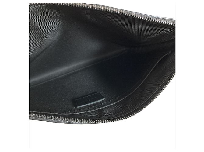 Louis Vuitton Pochette To Go Clutch Bag Nero Monogramma - vista 6
