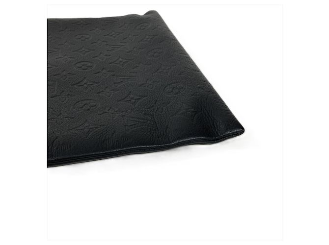 Louis Vuitton Pochette To Go Clutch Bag Nero Monogramma - vista 9