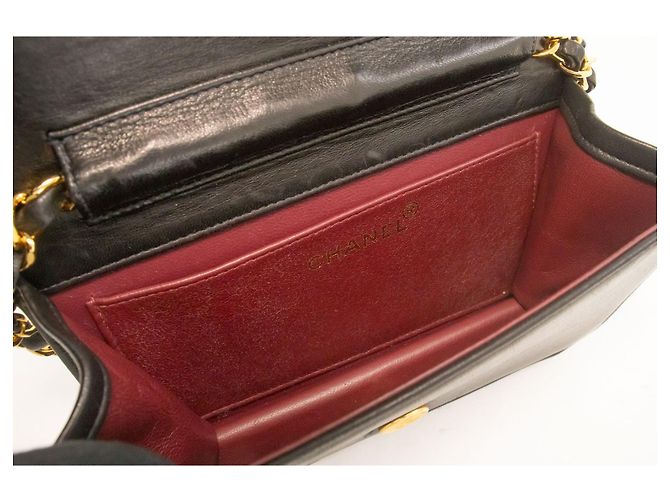 Chanel Vintage Mini in pelle d'agnello matelassé con patta completa Nero - vista 4