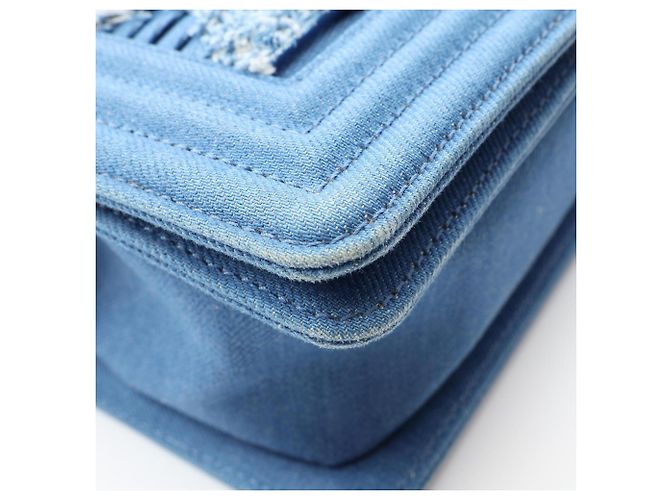 Borsa a tracolla Chanel Boy Small in denim Blu - vista 9