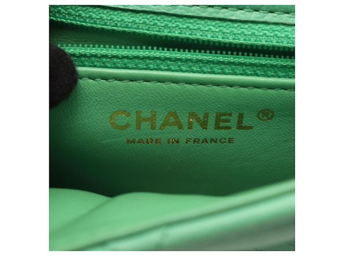 Borsa a tracolla piccola Chanel Matelassé verde - vista 4
