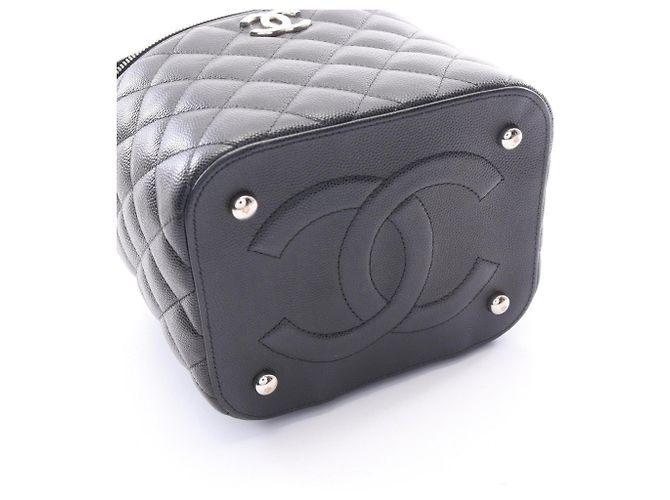 Borsa a tracolla Chanel Matelassé in pelle caviar Nero - vista 7