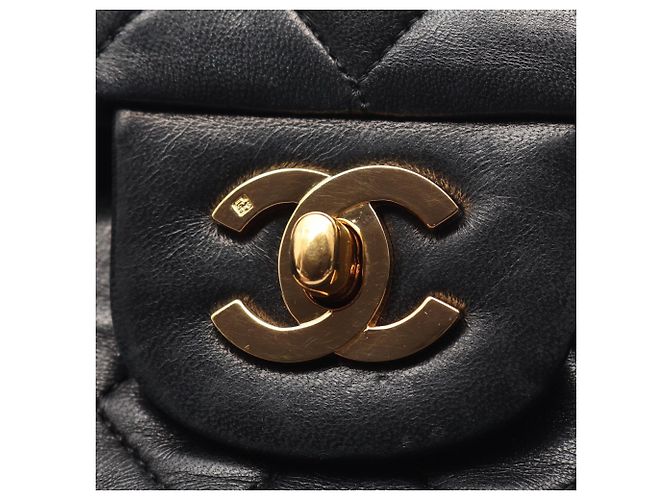Borsa a tracolla Chanel Matelassé Double Flap Nero - vista 13