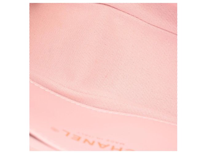 Borsa a tracolla Chanel Matelassé in rosa - vista 6