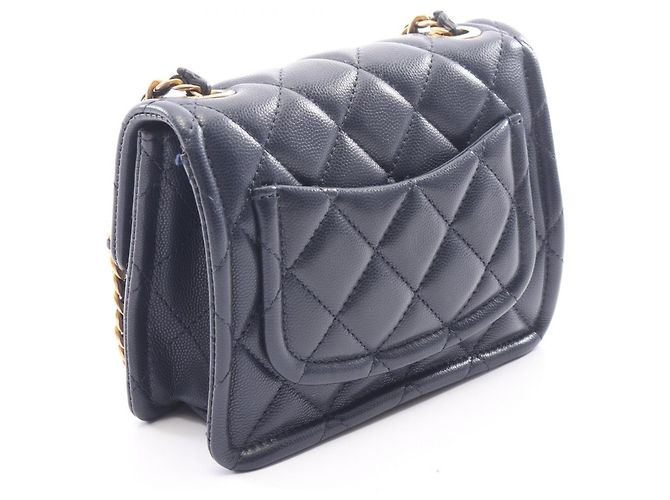 Borsa a tracolla Chanel Matelassé Navy Blu navy - vista 2