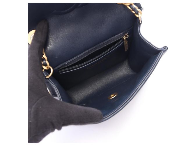 Borsa a tracolla Chanel Matelassé Navy Blu navy - vista 3