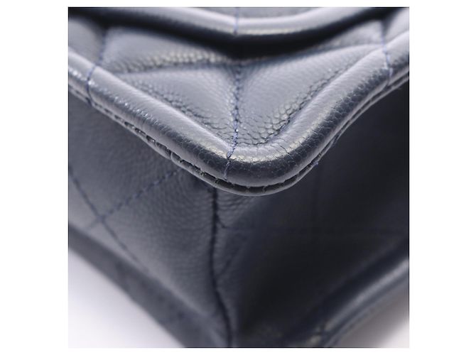 Borsa a tracolla Chanel Matelassé Navy Blu navy - vista 7