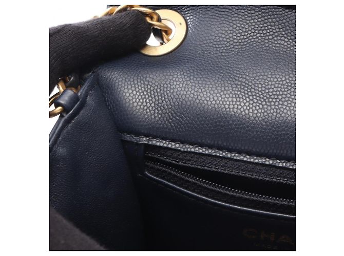 Borsa a tracolla Chanel Matelassé Navy Blu navy - vista 8