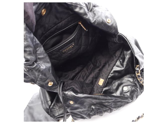 Timeless Borsa a spalla Chanel Matelassé 22 Large Nero - vista 3