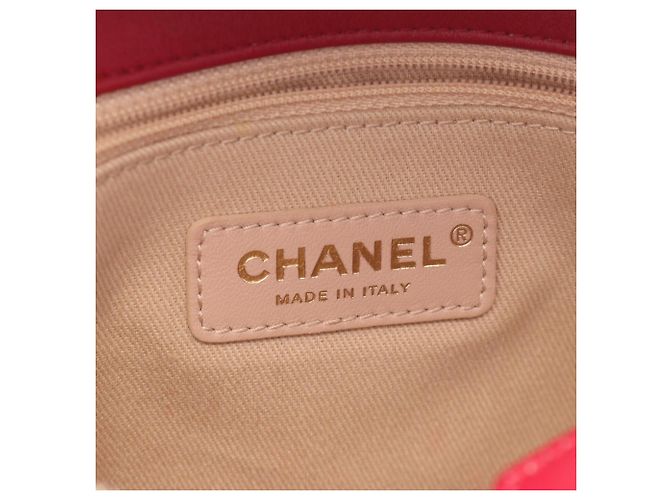 Borsa a tracolla Chanel Chevron V-stitch in pelle rossa Rosso - vista 4