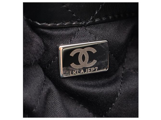 Mochila/Bolso Chanel 22 Large Negro - vista 5