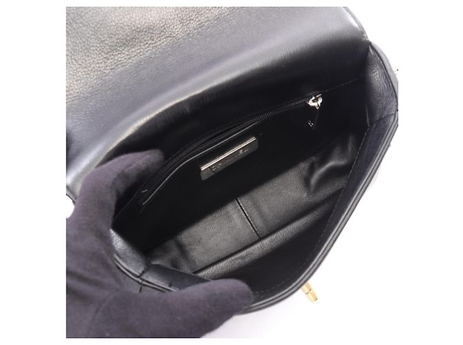 Borsa a tracolla Chanel Matelassé Small in pelle nera Nero - vista 3