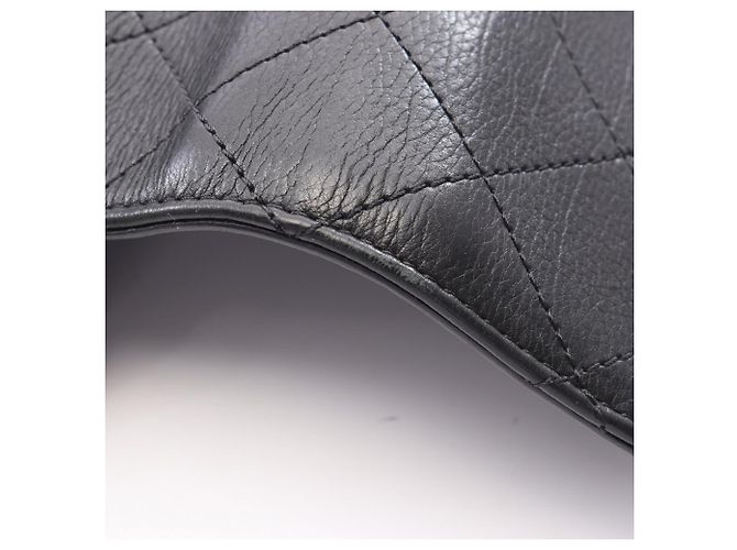 Borsa a tracolla Chanel Matelassé Small in pelle nera Nero - vista 6