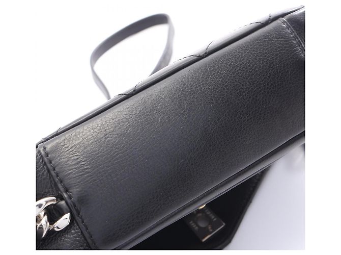 Borsa a tracolla Chanel Matelassé Small in pelle nera Nero - vista 8