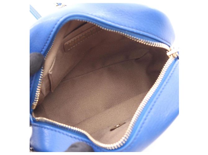 Bolsa de mão Chanel Matelassé em couro azul - vista 3