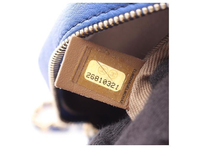 Bolsa de mão Chanel Matelassé em couro azul - vista 5