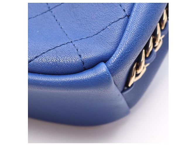 Bolsa de mão Chanel Matelassé em couro azul - vista 6