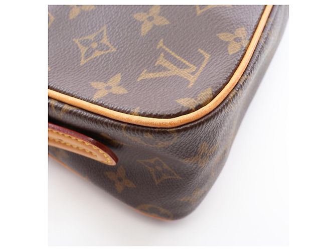Borsa a tracolla Louis Vuitton Vivacite MM Marrone - vista 7